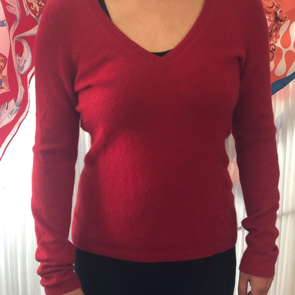 100% cashmere sweater